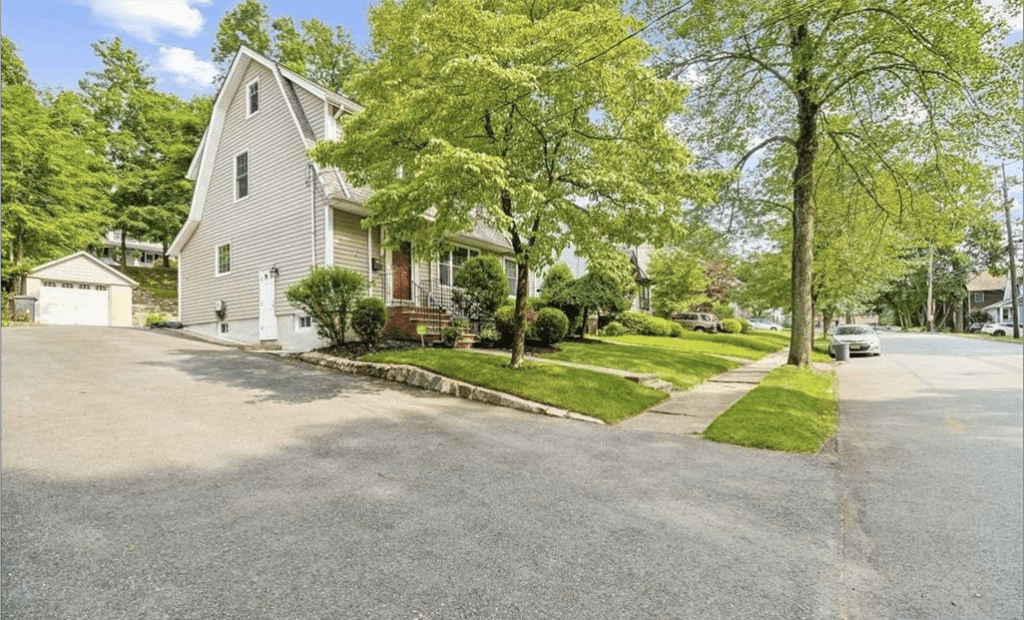 29 Valley Road, Haworth